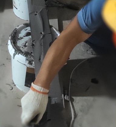 挑选粘钢胶为什么要选择触变性好的才行呢？